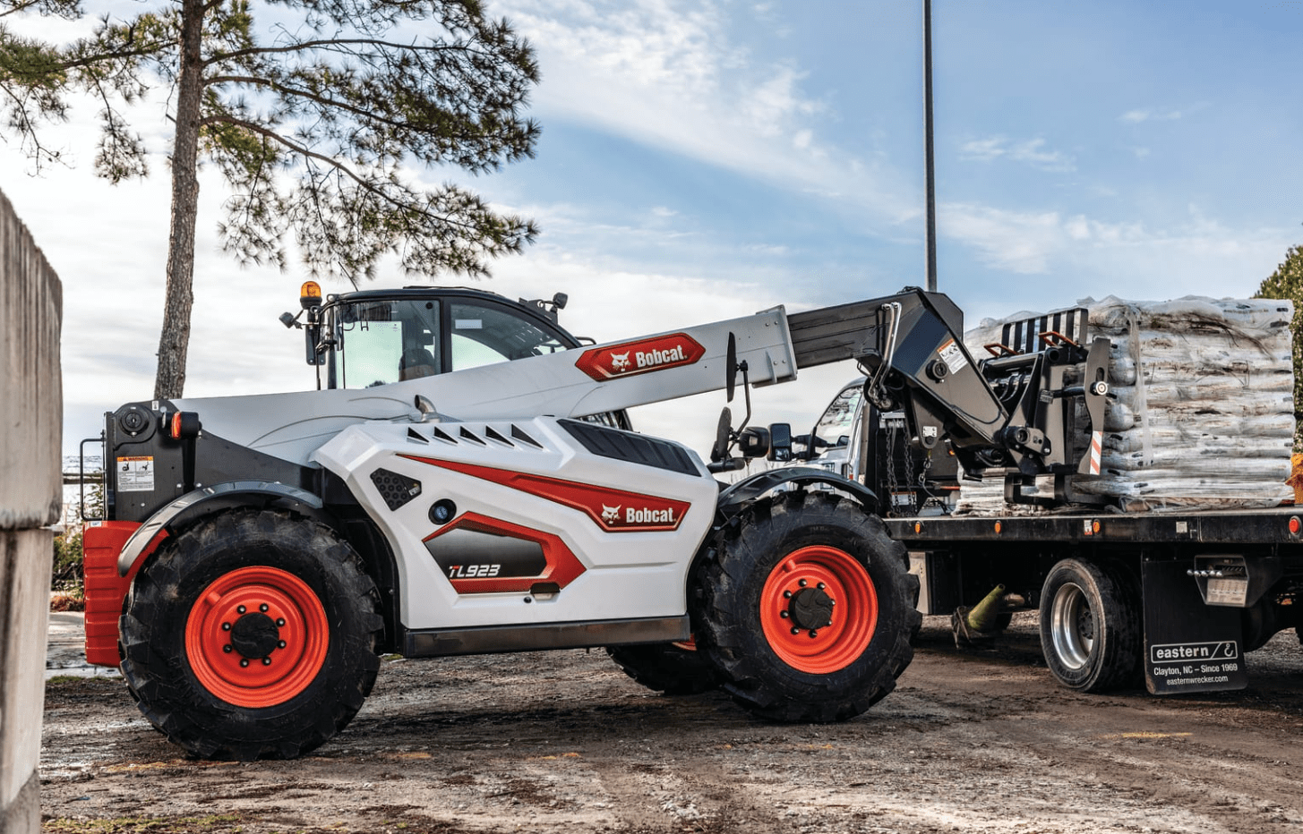 Browse Specs and more for the Bobcat TL923 Telehandler - Bobcat of North Texas